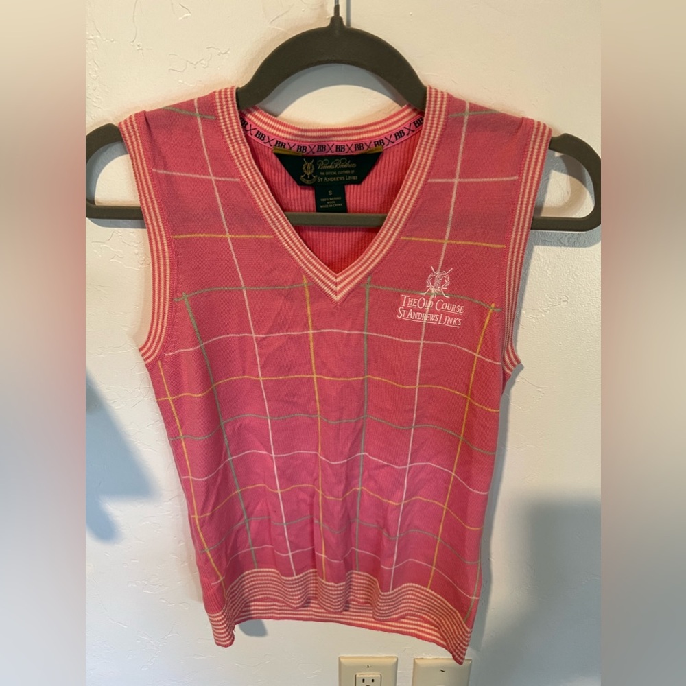 Brooks Brothers Pink Ribbed V-Neck Tank Top